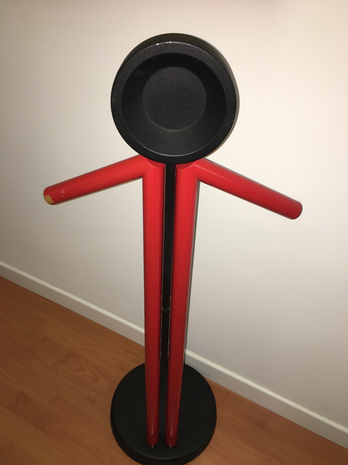 Complemento d'Arredo Di Design: Appendiabiti Stilizzato Marcato Airon