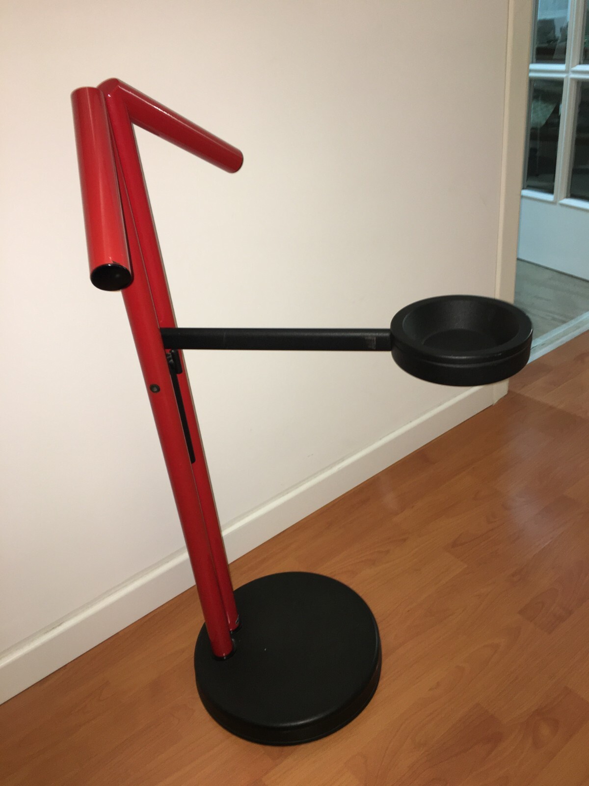 Complemento d'Arredo Di Design: Appendiabiti Stilizzato Marcato Airon