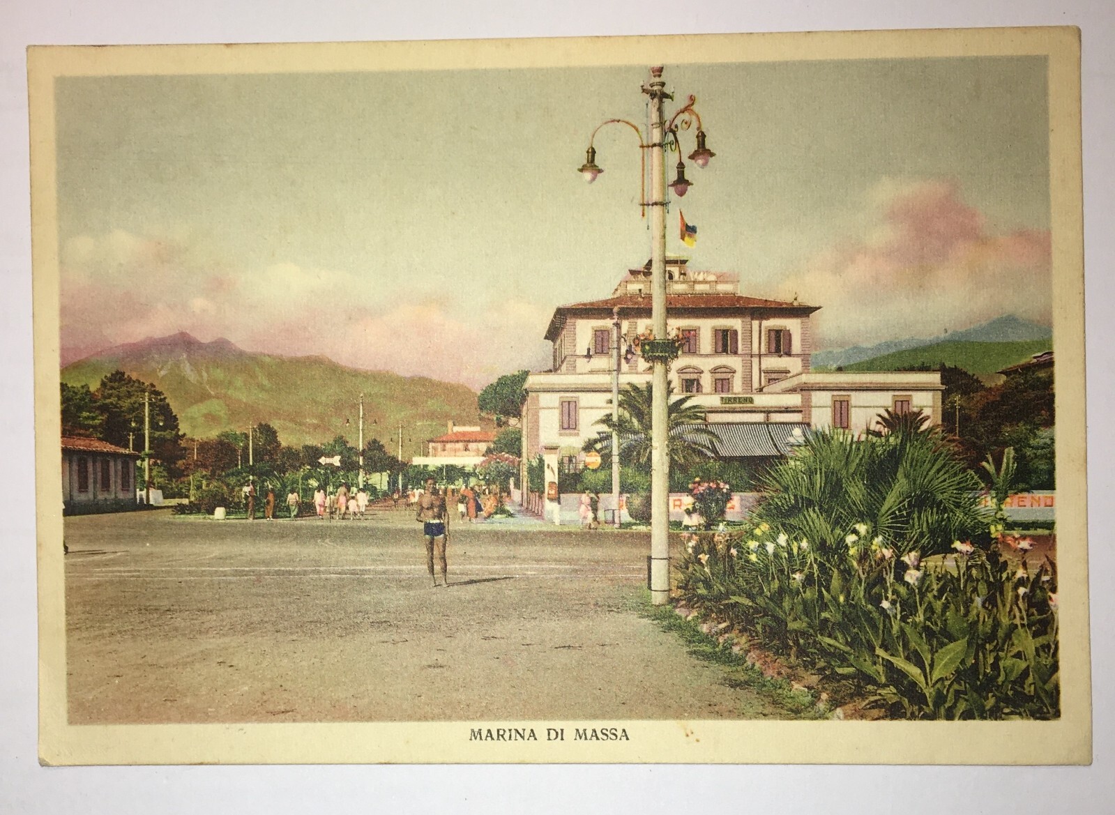 Marina Di Massa, Veduta A Colori Con Bagnanti E Albergo Tirreno, 1941