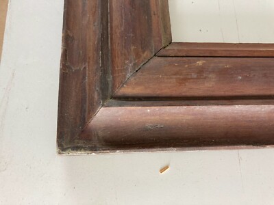 Cornice Antica In Legno Con Fascia Modellata E Stilizzata