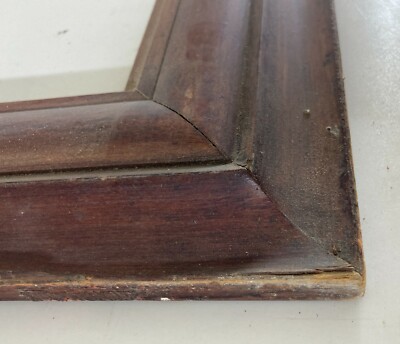 Cornice Antica In Legno Con Fascia Modellata E Stilizzata