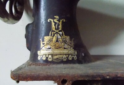 Singer: Antica Macchina Per Cucire d'Epoca Liberty