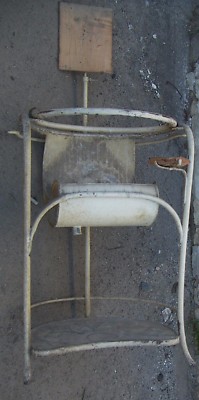 Toilette, Cosmesi E Igiene Personale: Antico Lavabo In Ferro Decorativo