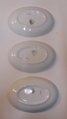 Insieme Di Ceramiche Floreali Della Manifattura Richard