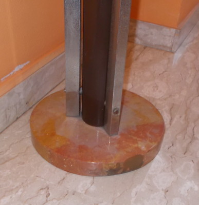 Modernariato: Piantana Porta Abiti Decorativa In Metallo Laccato E Cromato