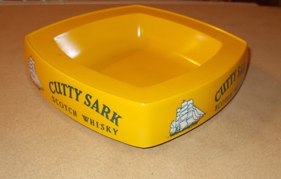 Cutty Sark Scotch Whisky: Posacenere Pubblicitario E Rendi Resto In Plastica Mebel
