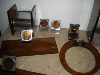 Accessori Per Bagno d'Epoca In Vetro Molato Fumè E Metallo Cromato   Design FAB