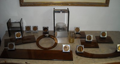 Accessori Per Bagno d'Epoca In Vetro Molato Fumè E Metallo Cromato   Design FAB
