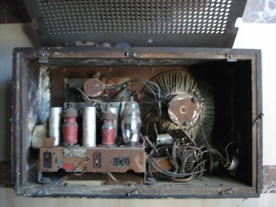 Radio d'Epoca In Legno Da Restaurare (Anni '40)