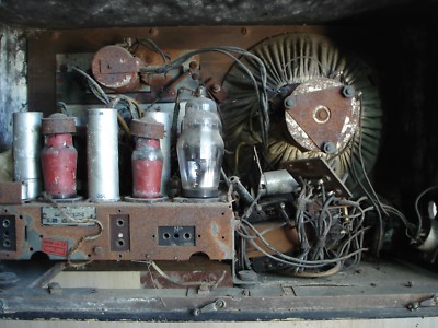 Radio d'Epoca In Legno Da Restaurare (Anni '40)