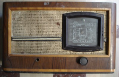 Radio d'Epoca In Legno Da Restaurare (Anni '40)