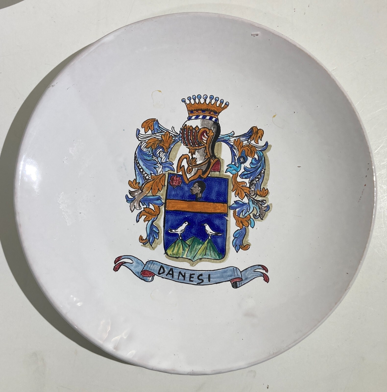 Abruzzo Marche, Araldica: Stemma Gentilizio Casata Danesi. Piatto Decorativo Da Collezione.