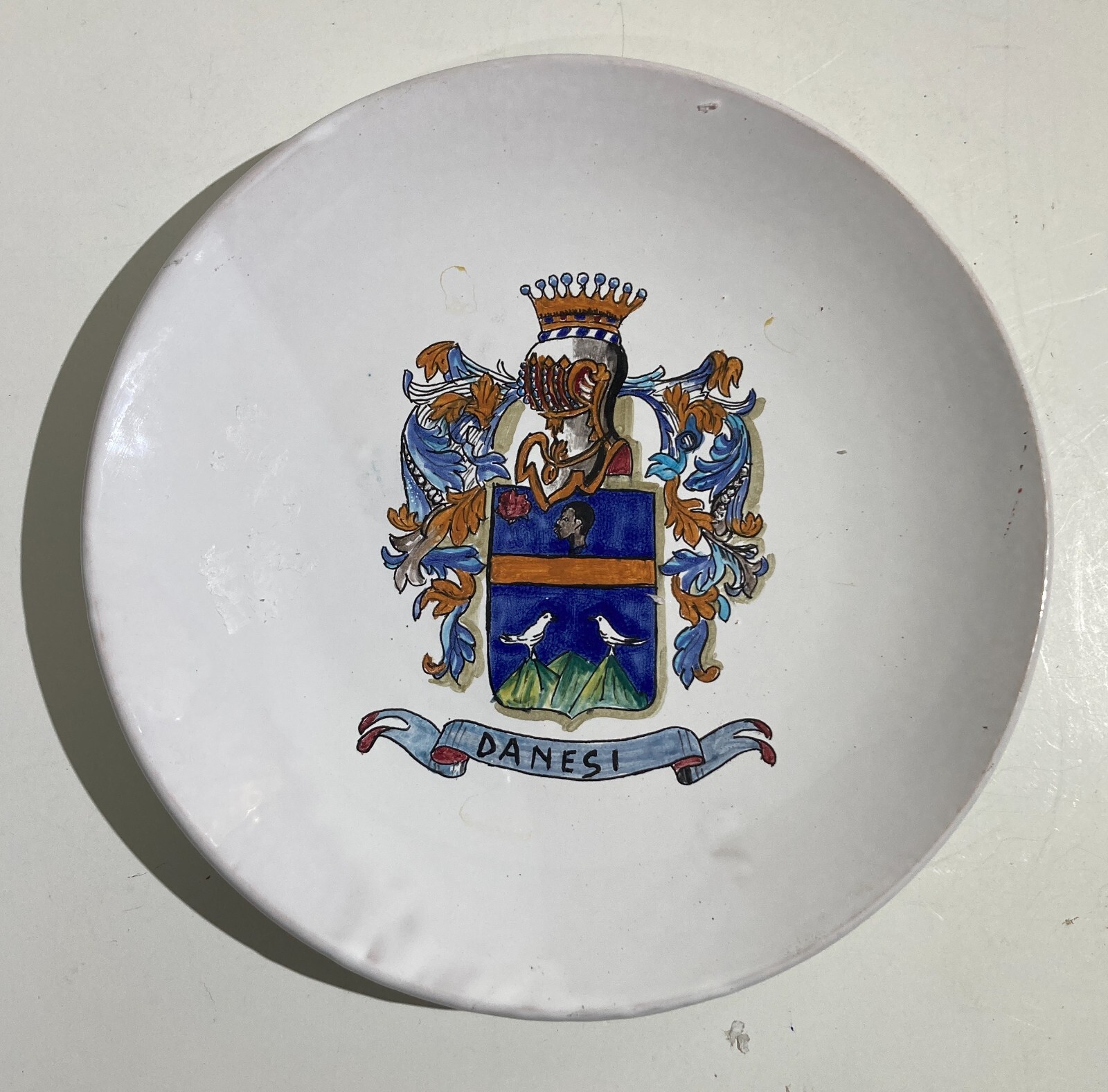 Abruzzo Marche, Araldica: Stemma Gentilizio Casata Danesi. Piatto Decorativo Da Collezione.