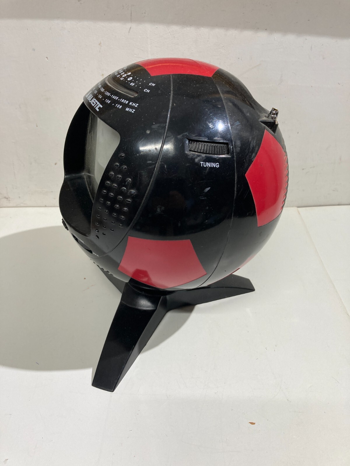 Soprammobile Majestic Modello TV 2010 A Forma Di Pallone Da Calcio (Milan)