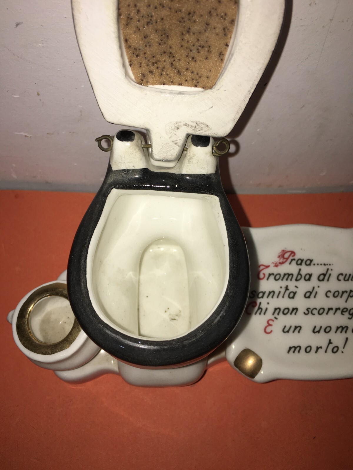 Umorismo, Sanitaria, Cessi, Scorregge: Divertente Posacenere Da Collezione Figurato