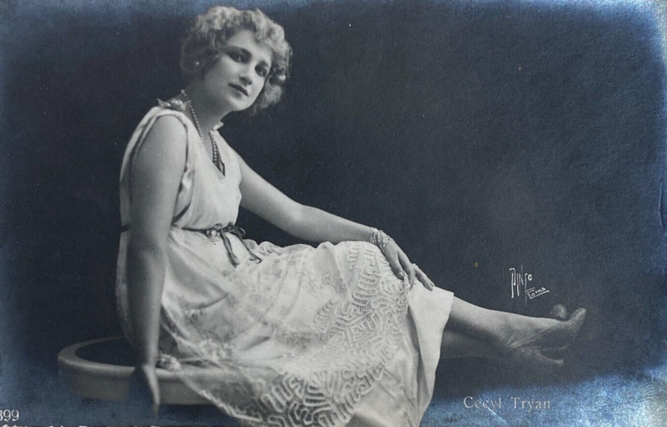 Cecyl Tryan: Antica Foto Cartolina Da Collezione