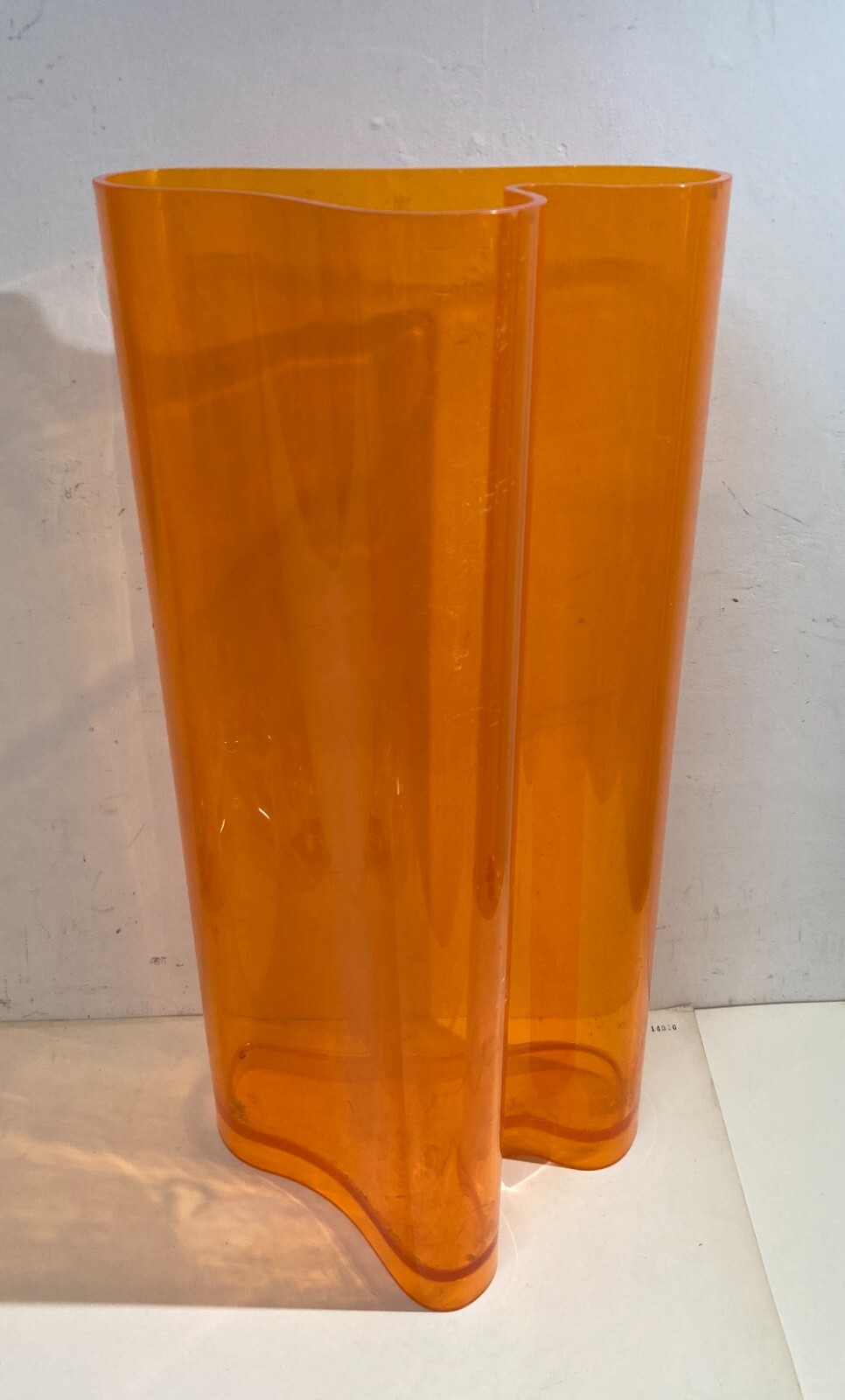 Vaso Portaombrelli Guzzini In Plastica, Design Stilizzato