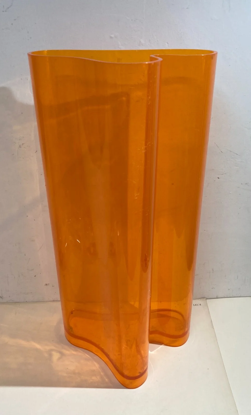 Vaso Portaombrelli Guzzini in Plastica, Design Stilizzato