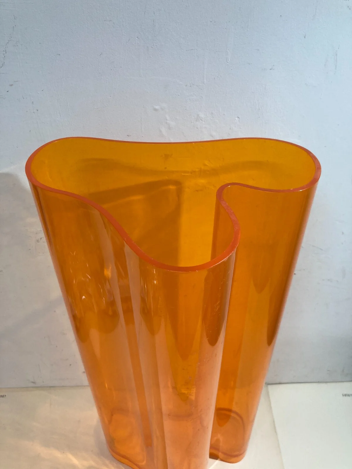 Vaso Portaombrelli Guzzini in Plastica, Design Stilizzato