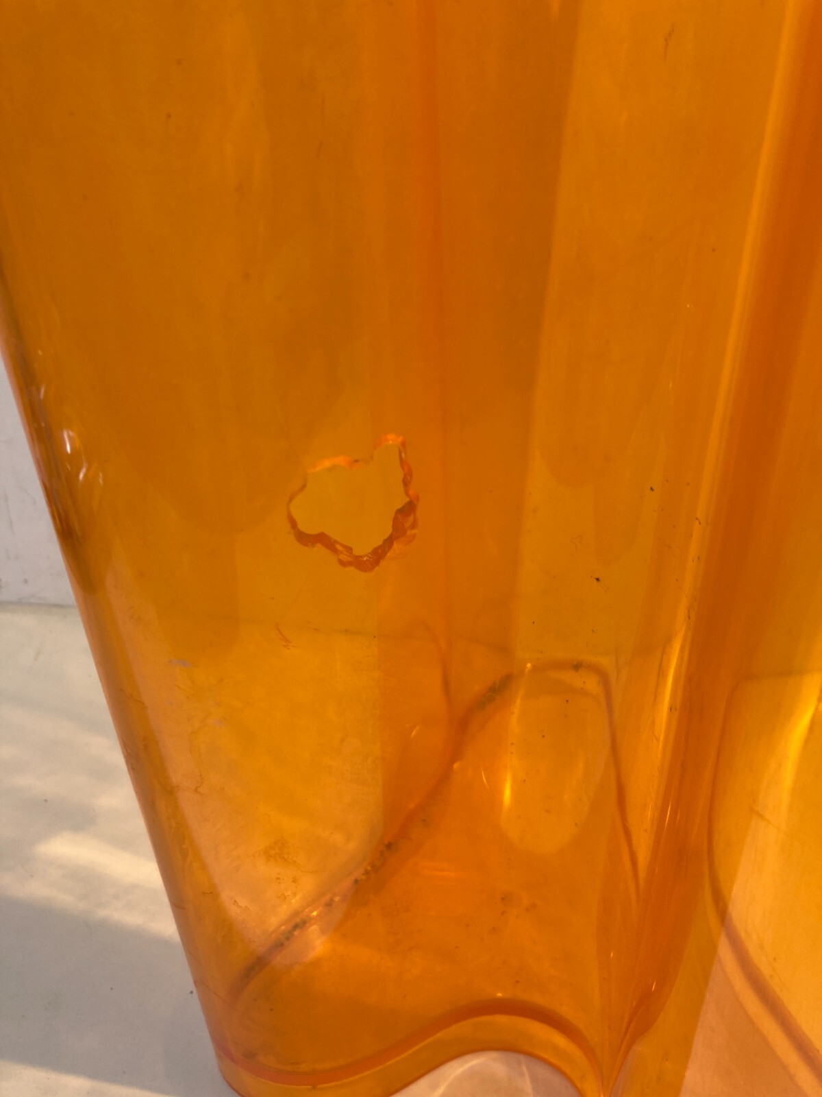 Vaso Portaombrelli Guzzini In Plastica, Design Stilizzato