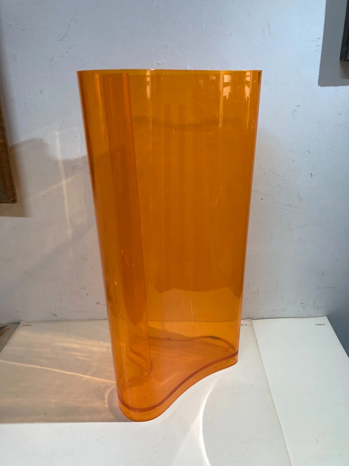Vaso Portaombrelli Guzzini in Plastica, Design Stilizzato