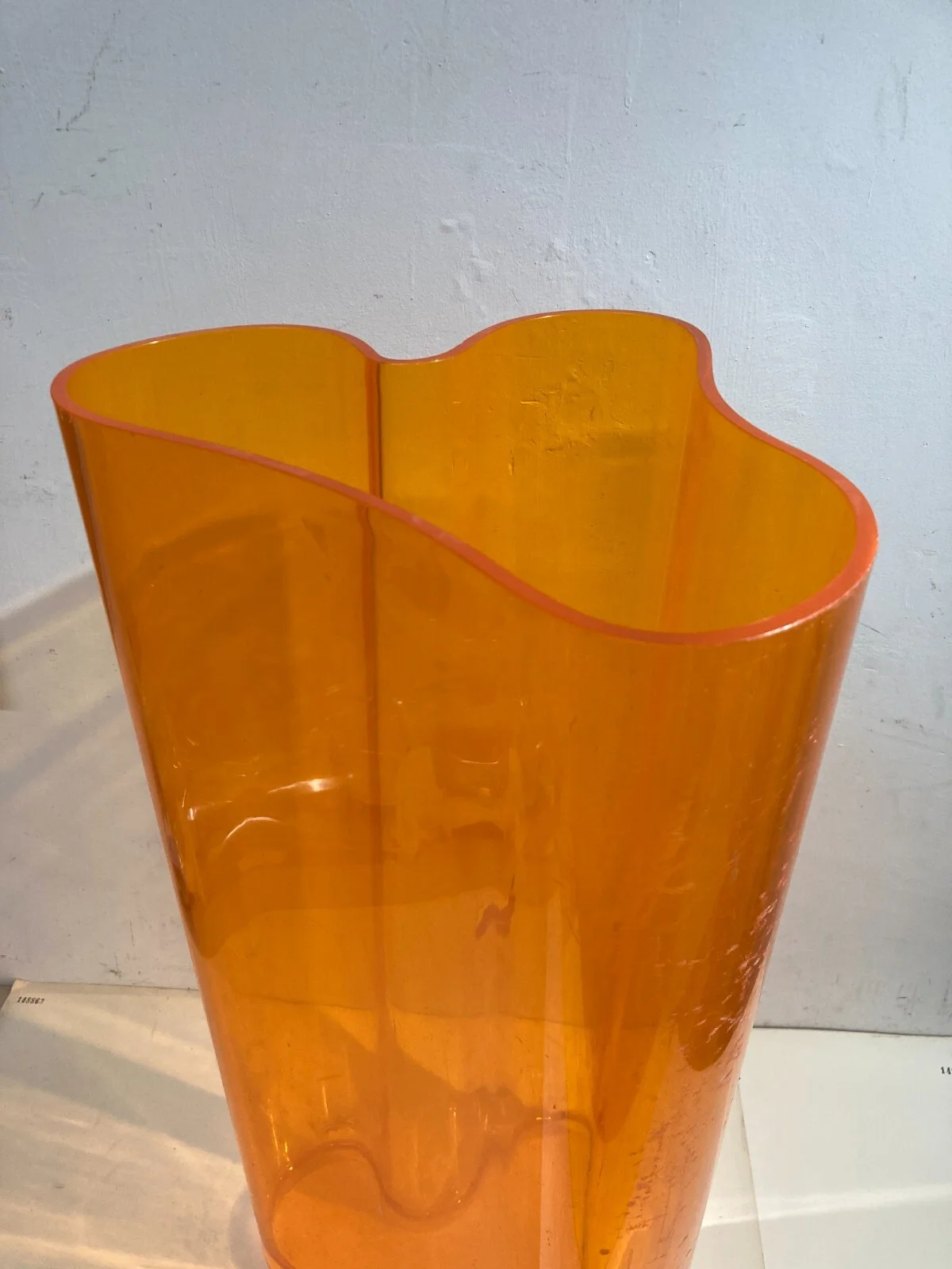 Vaso Portaombrelli Guzzini in Plastica, Design Stilizzato