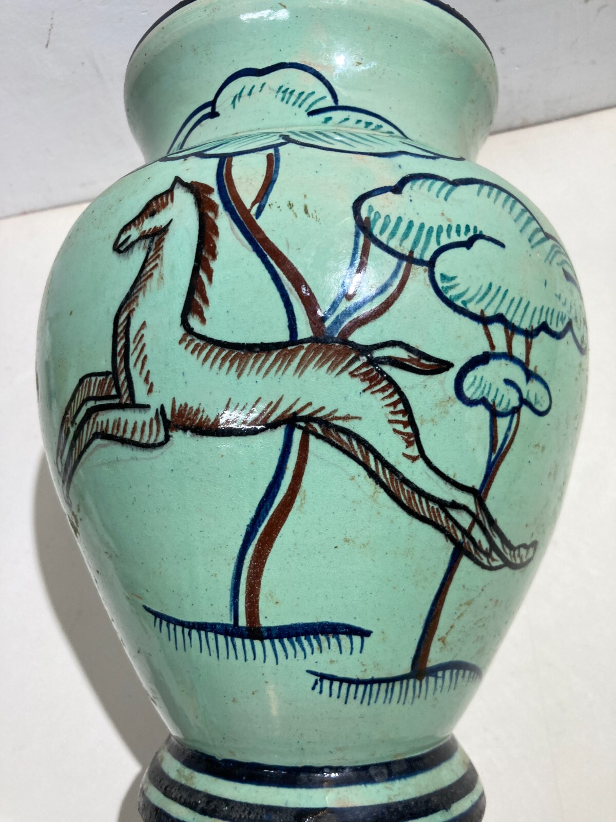 Vaso In Ceramica Decorativa Del '900, Stile Giò Ponti Con Cavalli