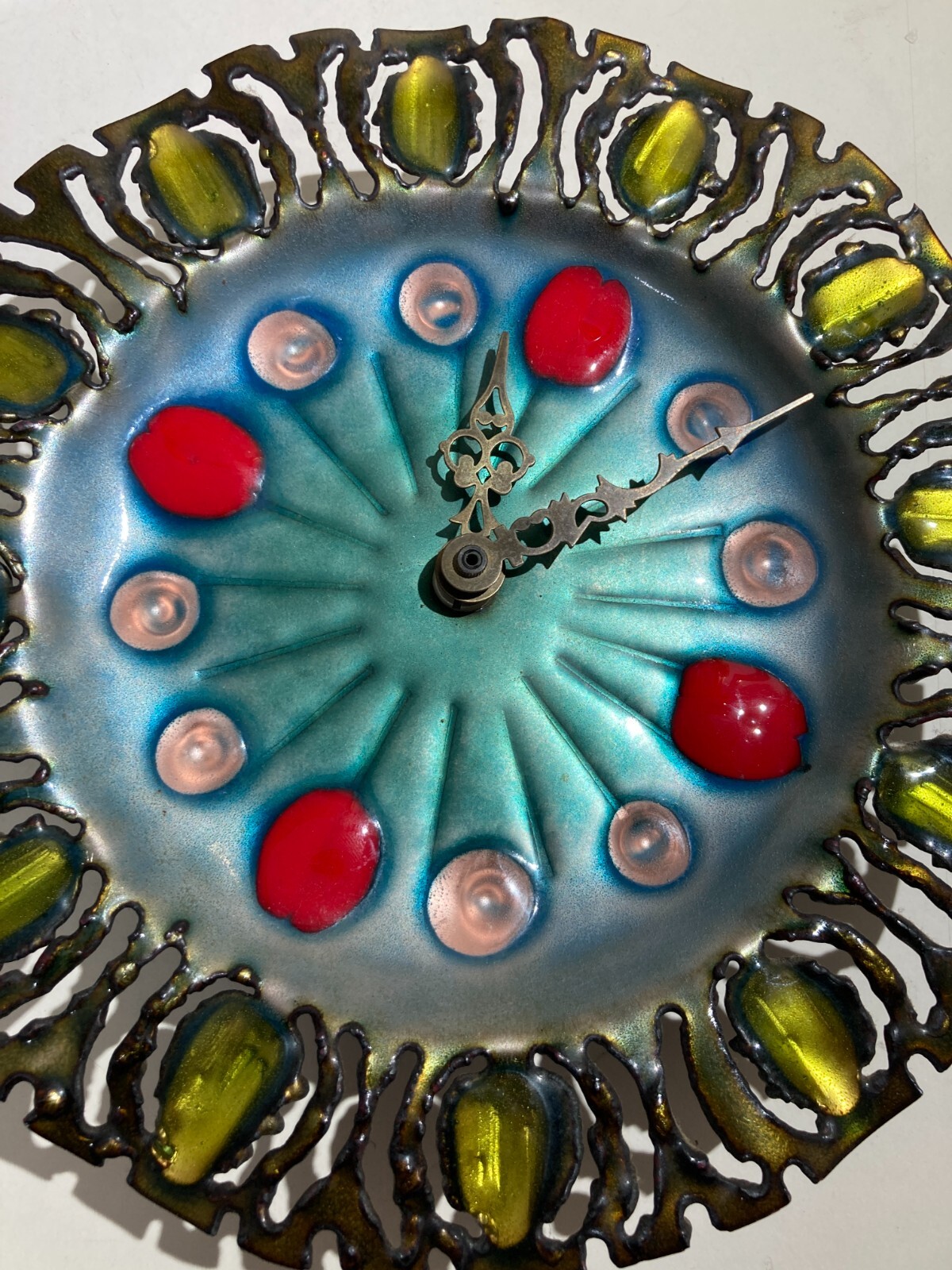 Orologio d'Epoca Decorativo In Metallo Traforato E Smaltato, Kienzle (Laurana/De Poli)