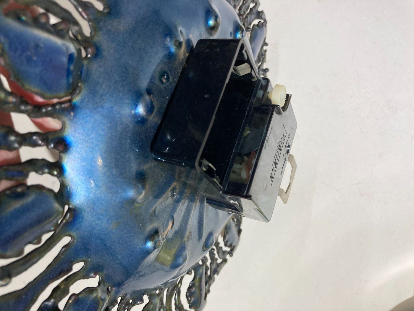 Orologio d'Epoca Decorativo In Metallo Traforato E Smaltato, Kienzle (Laurana/De Poli)
