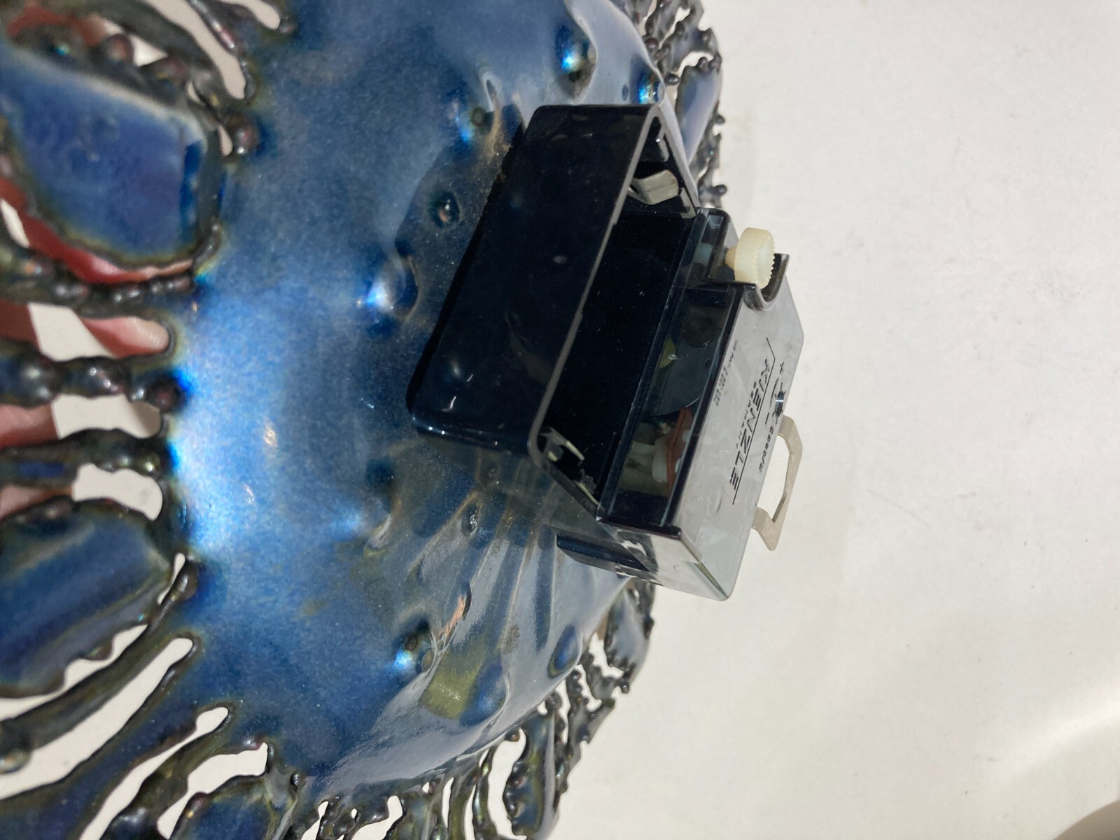 Orologio d'Epoca Decorativo In Metallo Traforato E Smaltato, Kienzle (Laurana/De Poli)