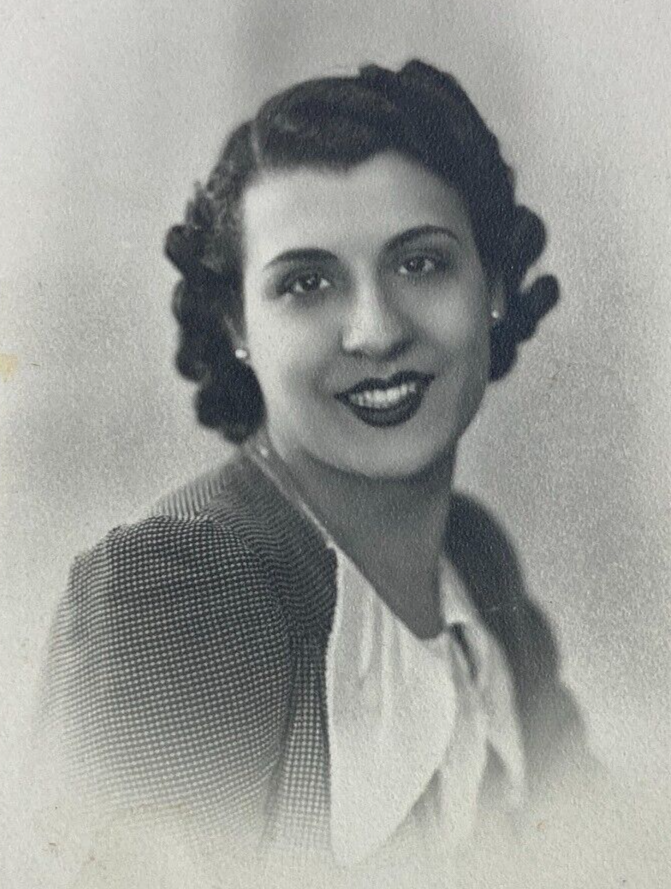 Fotografia Da Collezione, Ritratto Di Giovane Donna, Marche, Ancona, Fotografo Vidau