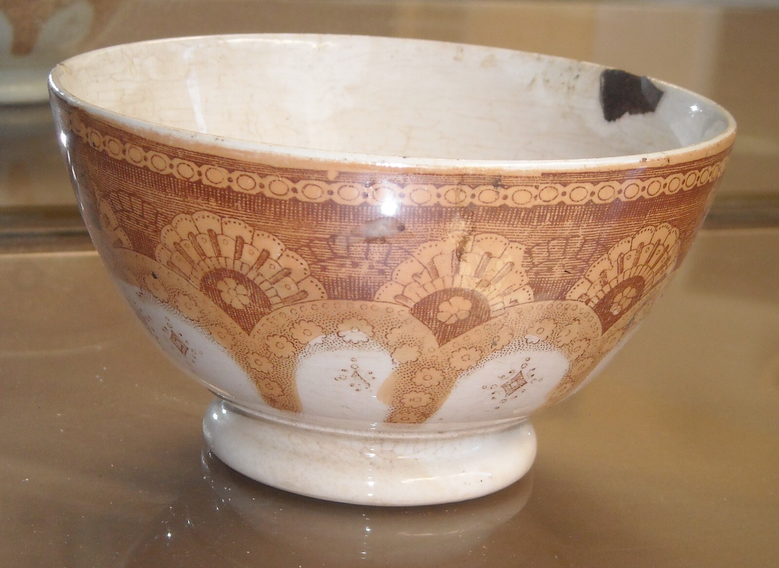 Antica Tazza In Ceramica Richard Con Decorazione Merletto