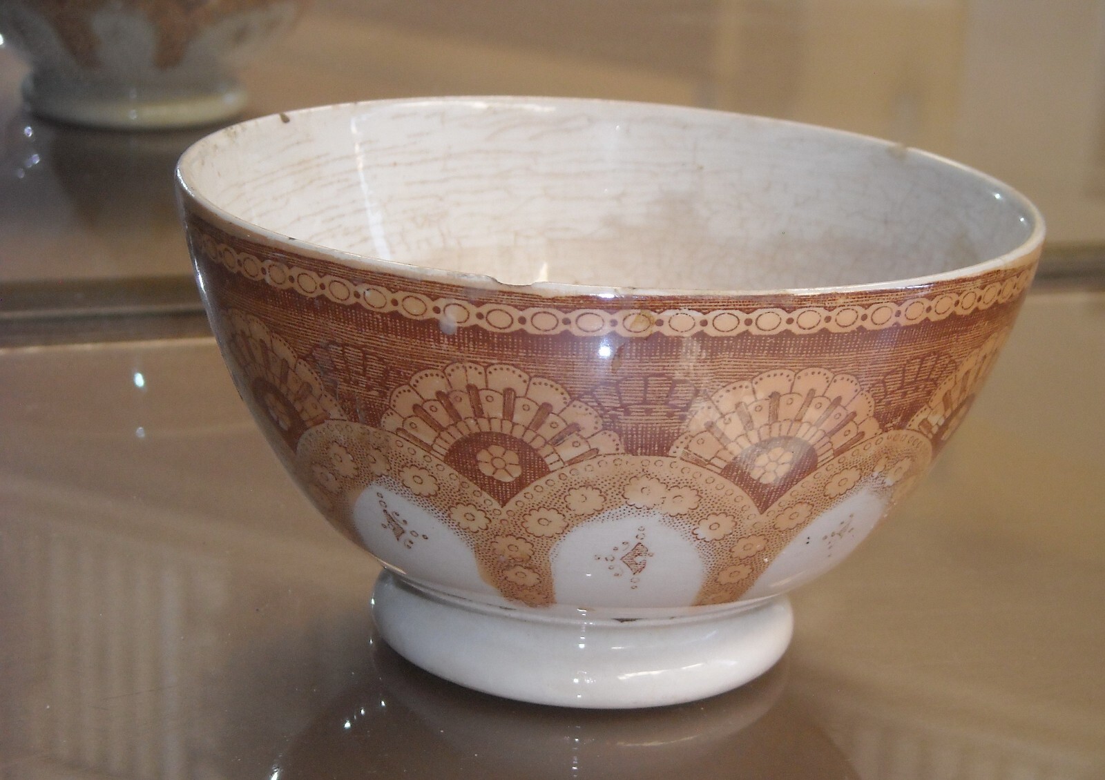Antica Tazza In Ceramica Richard Con Decorazione Merletto