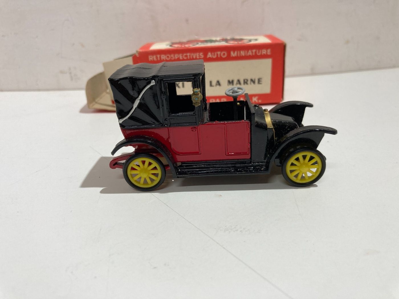 Giochi Da Collezione: Automobilina d'Epoca Renault 1907 Taxi De La Marne
