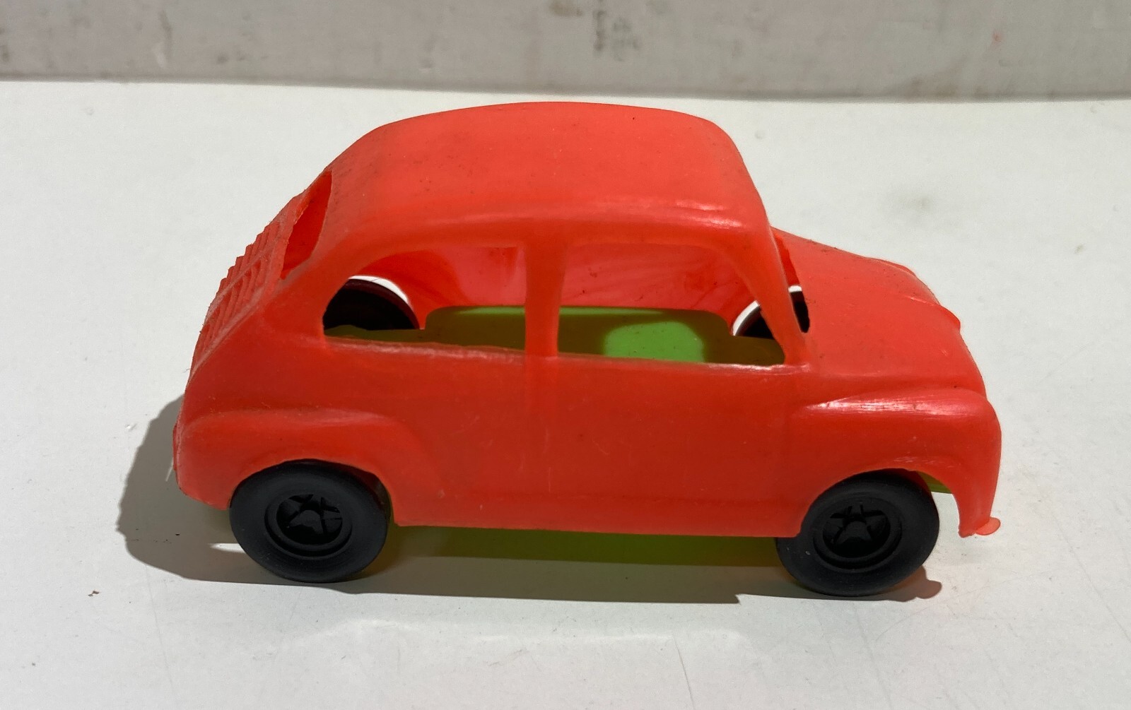 Giocattolo Da Collezione, Automobilina d'Epoca Fiat 750, Miniatura In Plastica