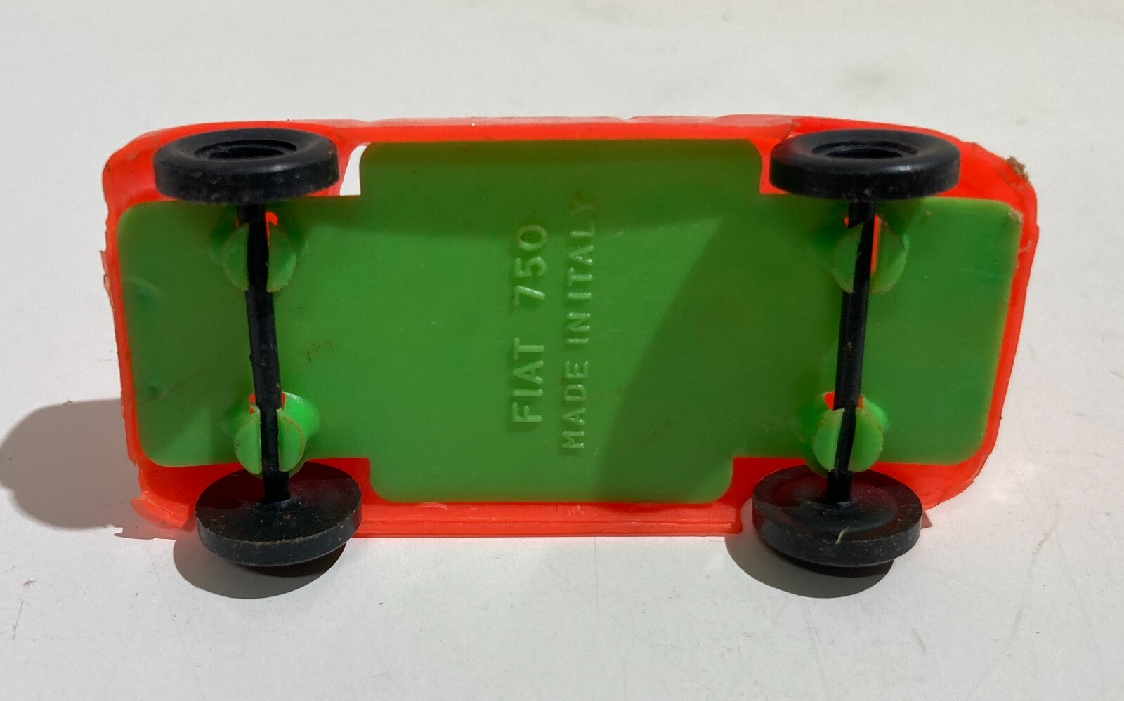 Giocattolo Da Collezione, Automobilina d'Epoca Fiat 750, Miniatura In Plastica