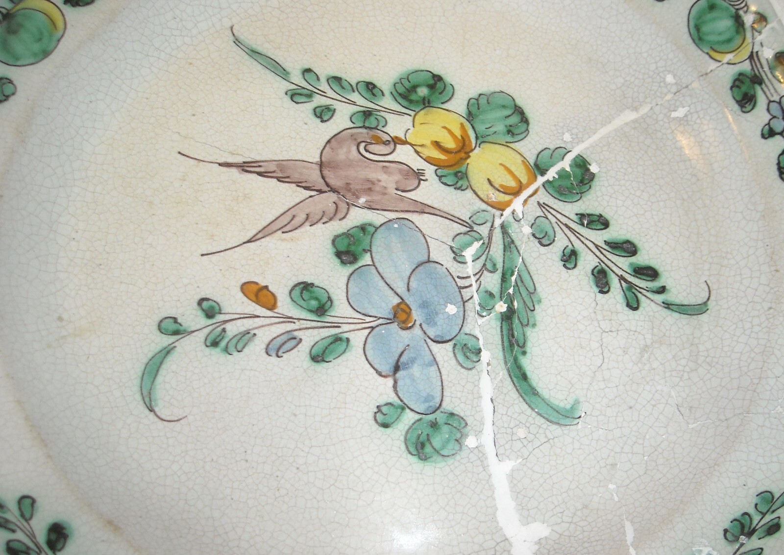 Antica Maiolica Napoletana: Piatto d'Epoca Con Decori Floreali (ceramica Da Restaurare)