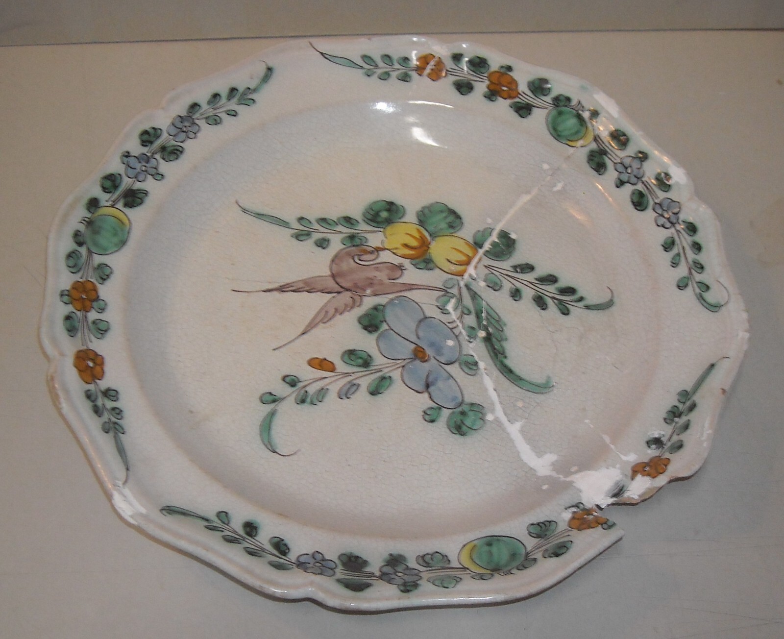 Antica Maiolica Napoletana: Piatto d'Epoca Con Decori Floreali (ceramica Da Restaurare)