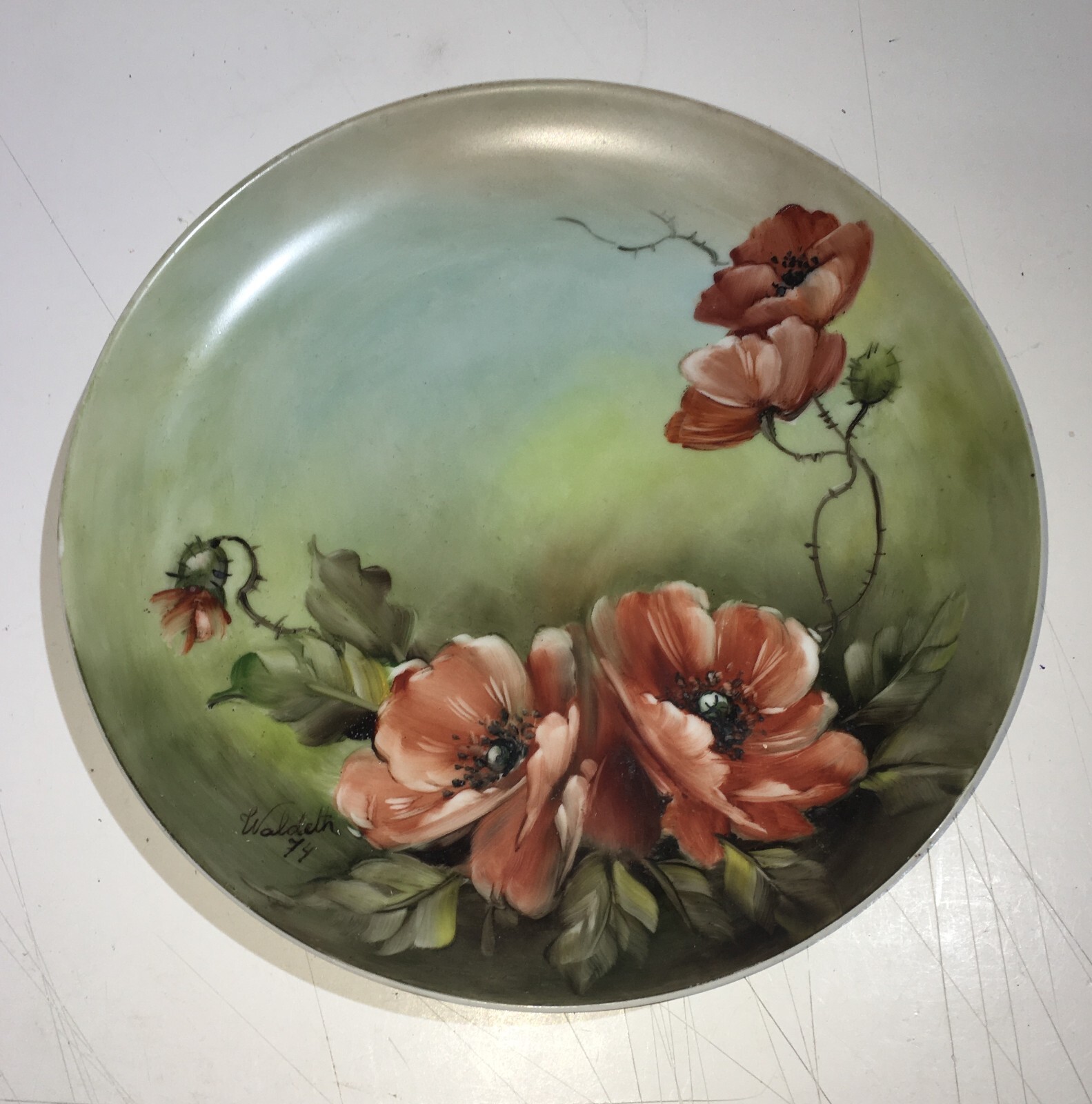 Piatto In Porcellana Dipinto A Mano Con Decoro Floreale, Waldeth, 1974