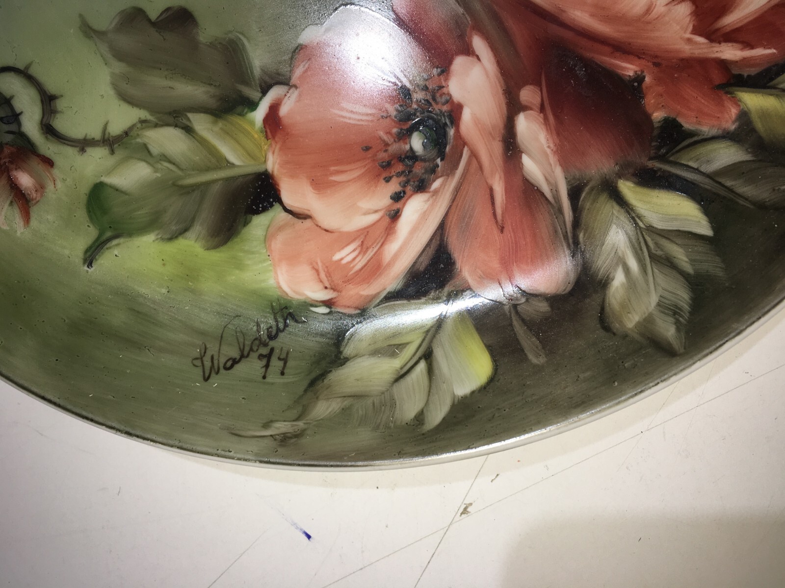 Piatto In Porcellana Dipinto A Mano Con Decoro Floreale, Waldeth, 1974
