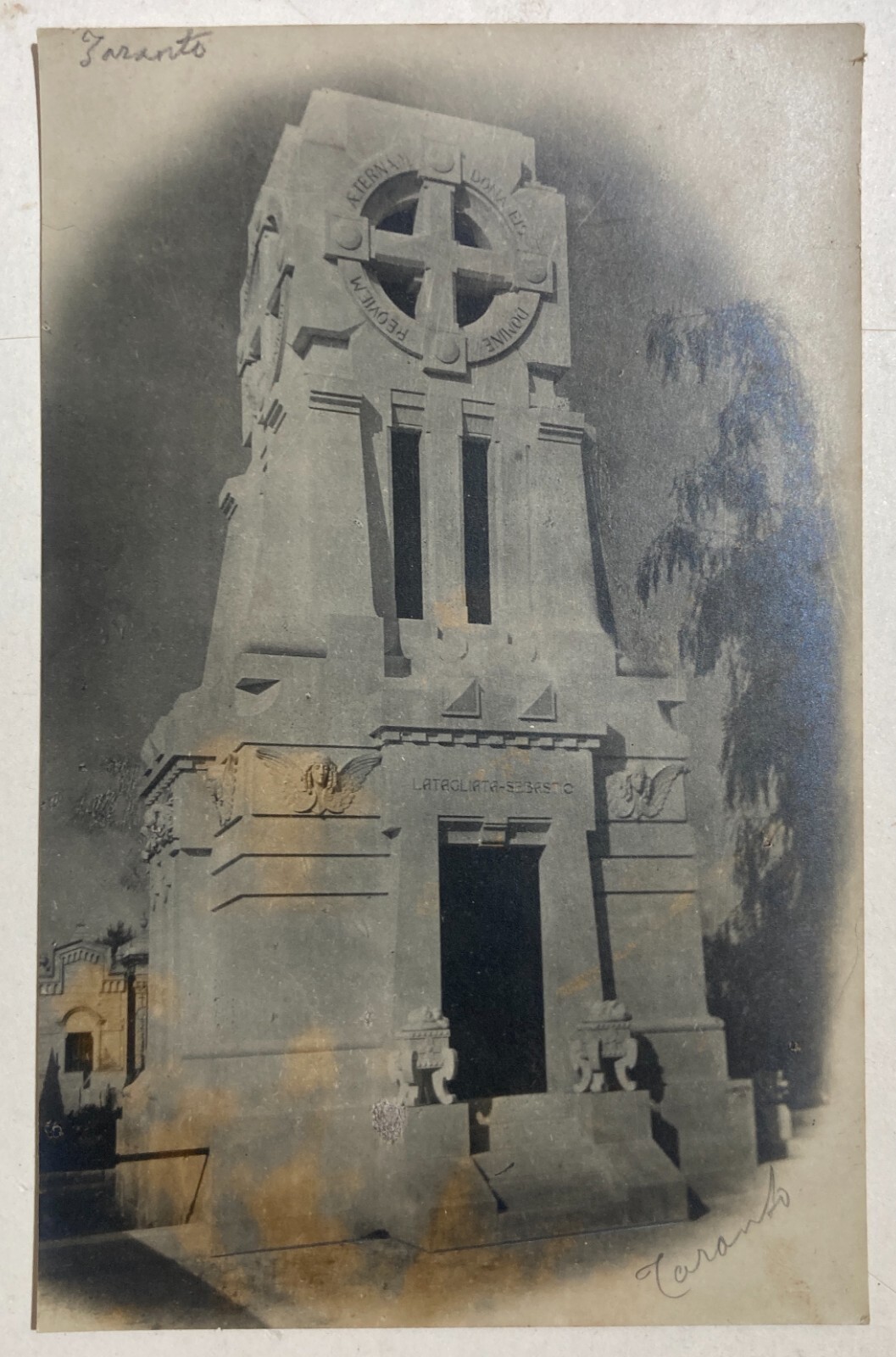 Puglia, Taranto, Architettura Funeraria, Antico Monumento, Coppia Di Fotografie