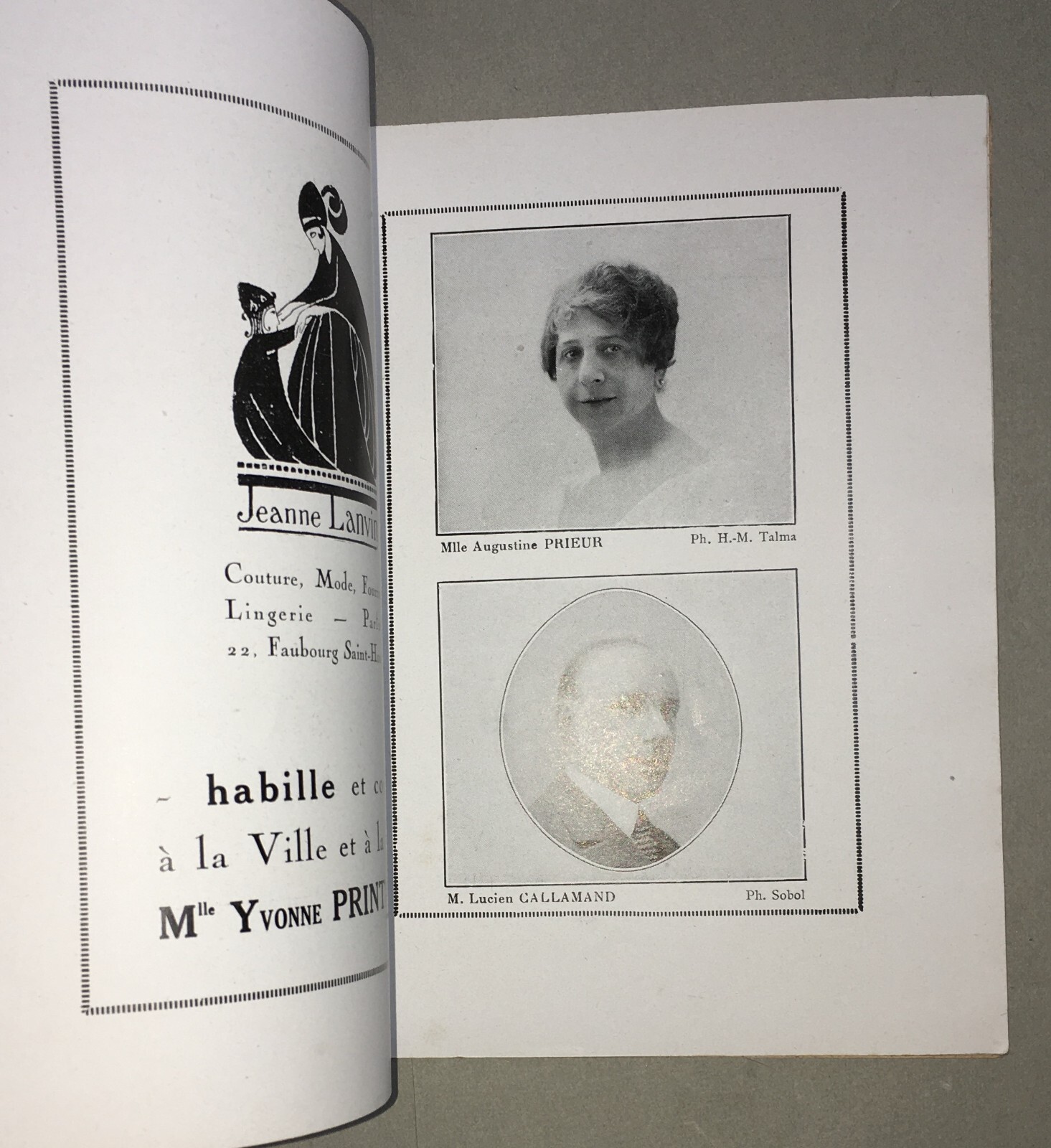 Teatro In Francia: Libretto Dell'Athénée Con Copertina Di Paul Heuzé