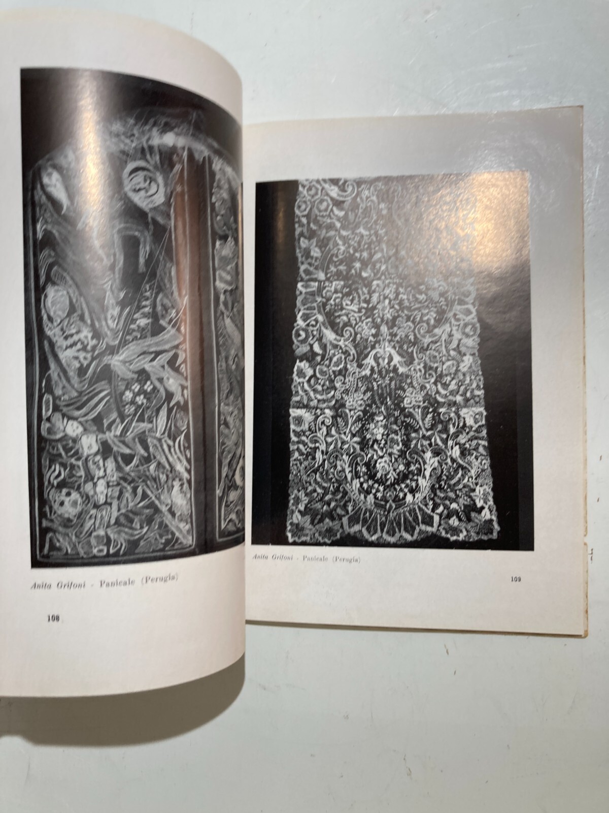 Arte E Artigianato Artistico: Vetri, Tessuti, Ricami, Ceramiche, Sculture Cataloghi Mostra 1951