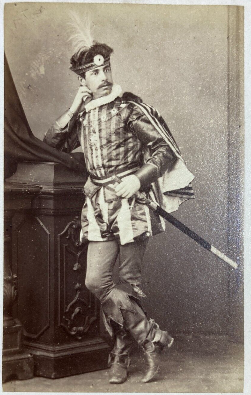 Antica Fotografia Originale. Ritratto Di Personaggio, Torino. Foto Montabone