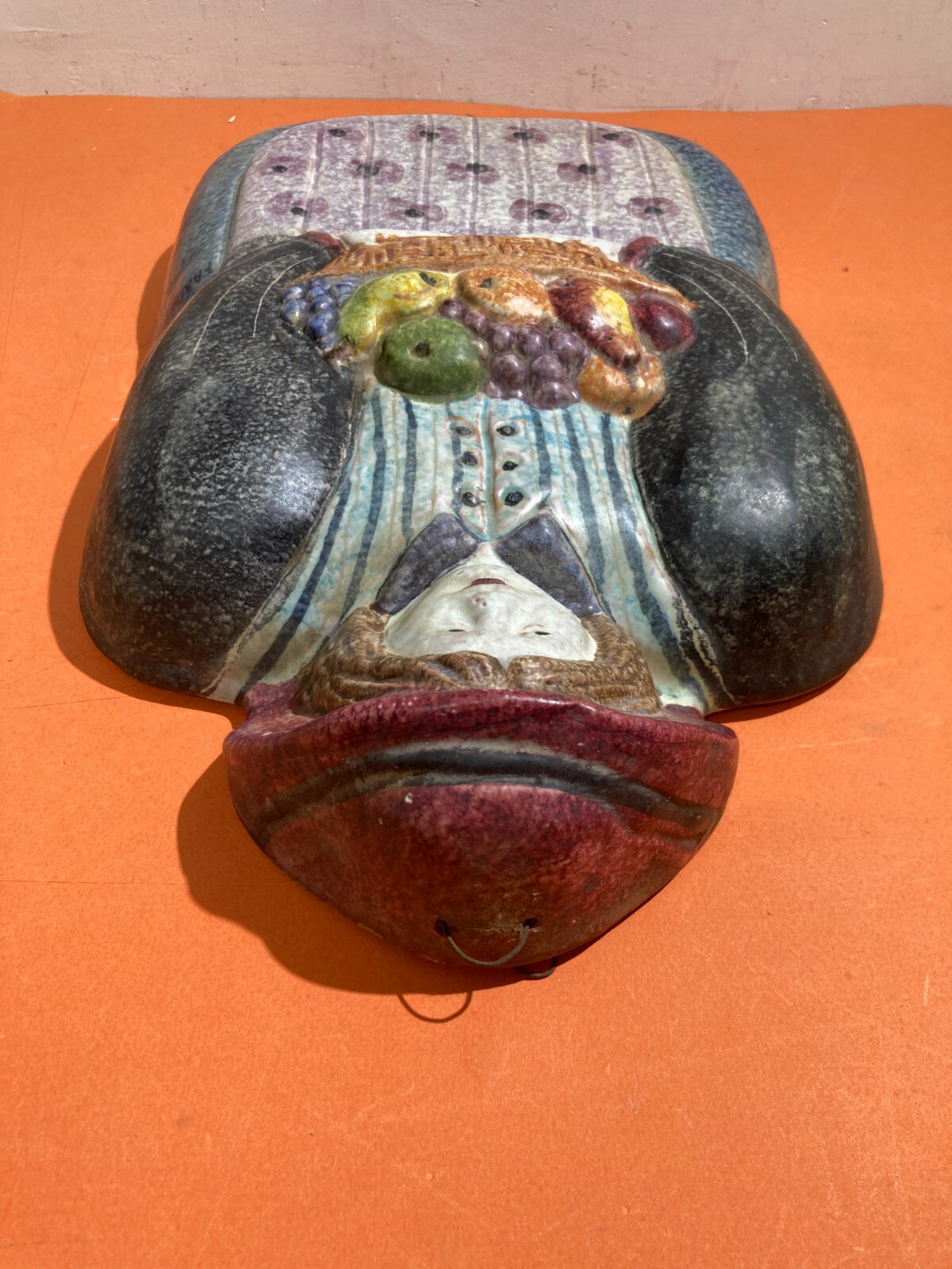 Ceramica Policroma Italica Ars   Figura Femminile Con Cesto Di Frutta