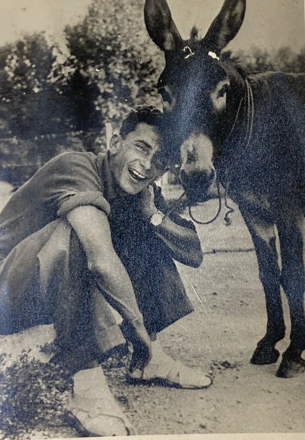 Fotografia da Collezione: Ritratto di Uomo con Asino, Metà '900