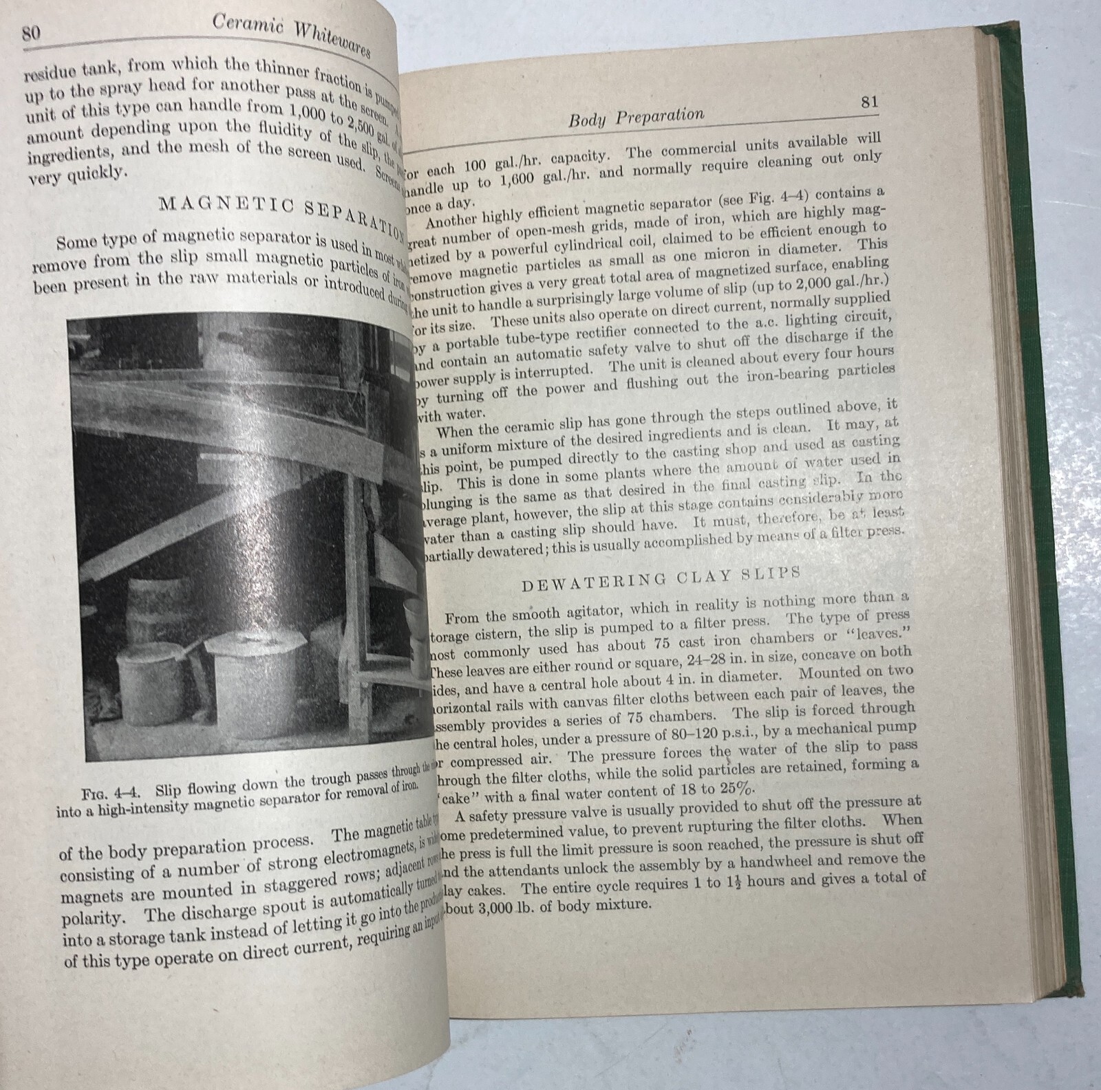 Ceramiche: Storia E Tecnologia. Volume Illustrato, Edizione Americana (1947)