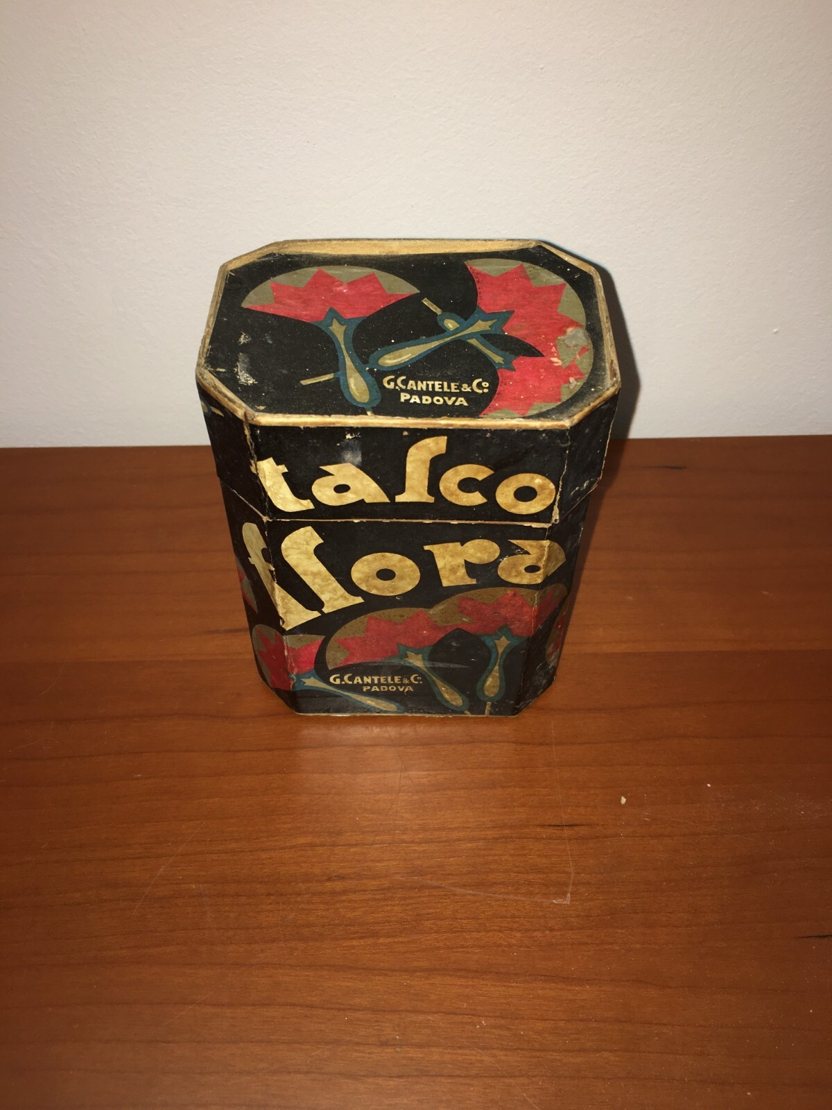 Talco Flora: Scatola Pubblicitaria Decorativa Di Gusto Futurista (Padova, Cantele)