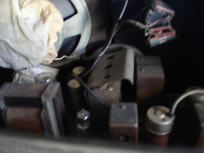 Radio Mikrofona MK 310: Apparecchio Radiofonico d'Epoca In Legno