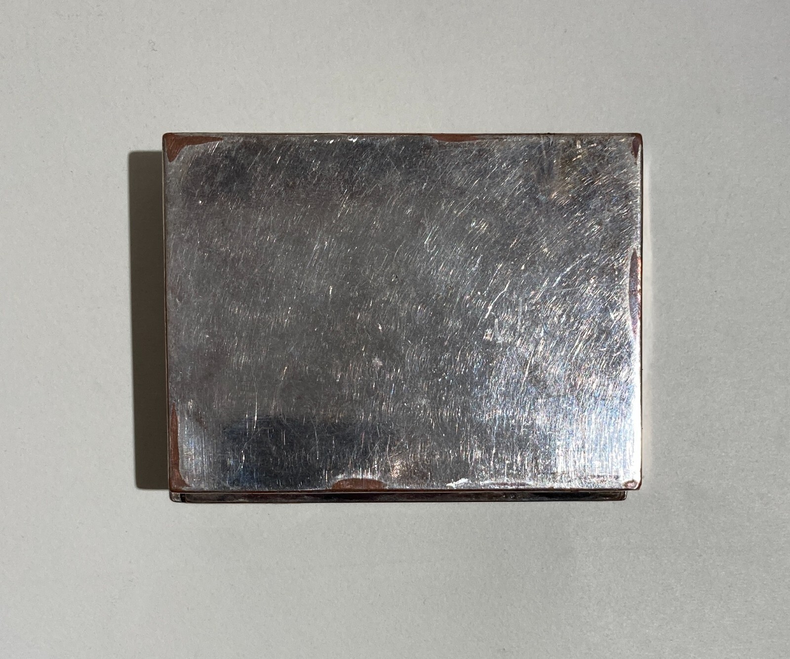 Araldica: Astuccio Decorativo Con Stemma Gentilizio In Metallo Argentato